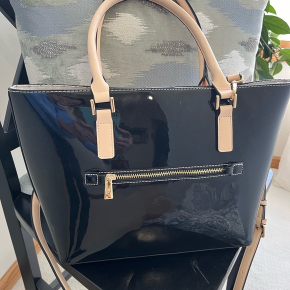 Vanessa Williams black patent tote